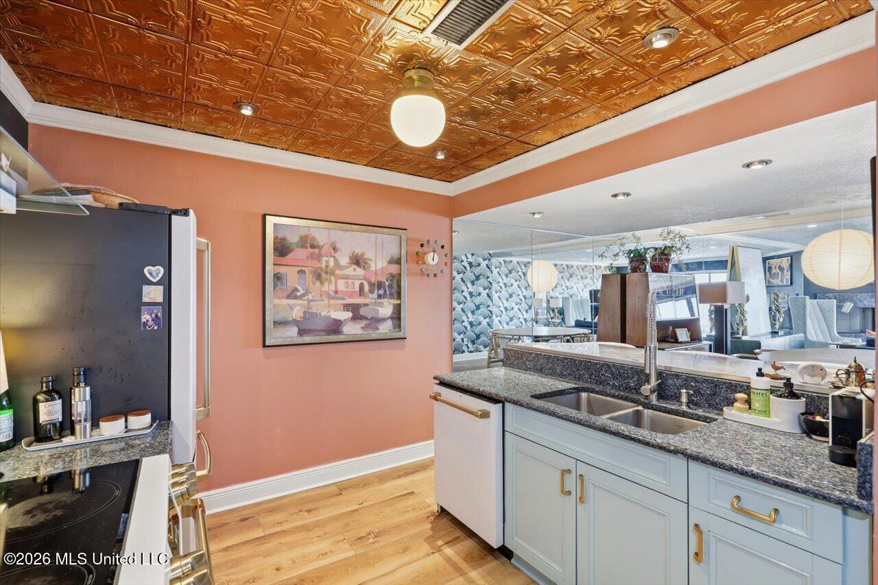 157 Dyke Road, 24