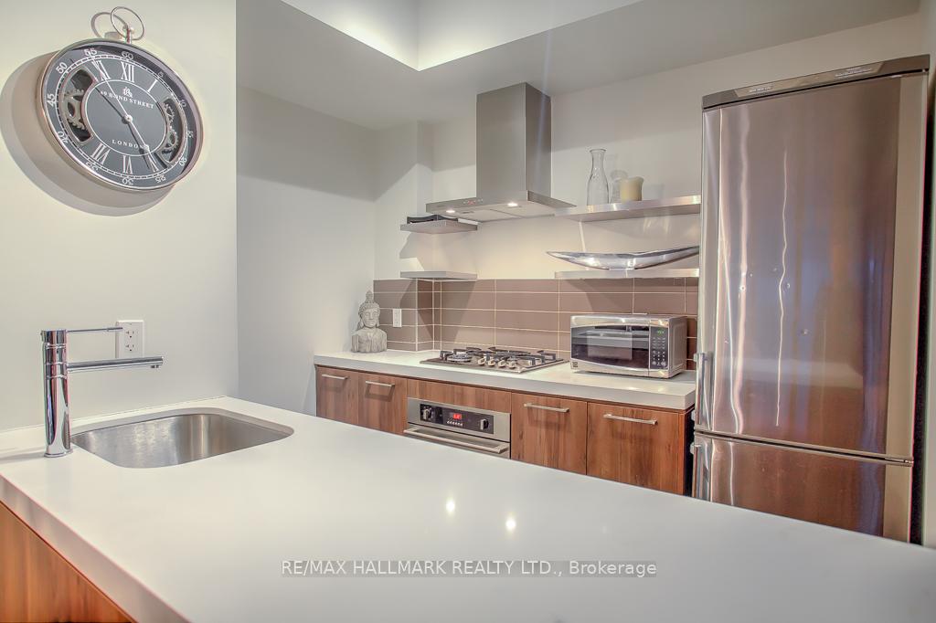 560 King Street W 419, Toronto Unit: 419