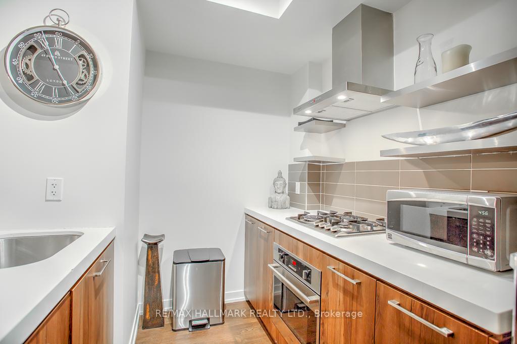 560 King Street W 419, Toronto Unit: 419
