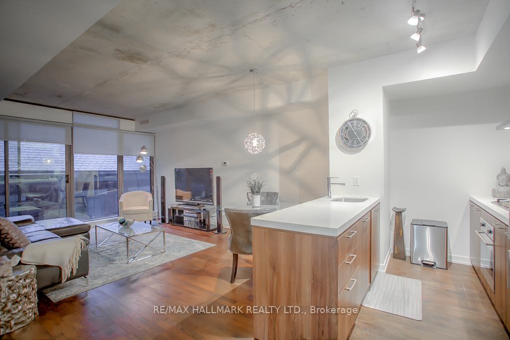 560 King Street W 419, Toronto Unit: 419