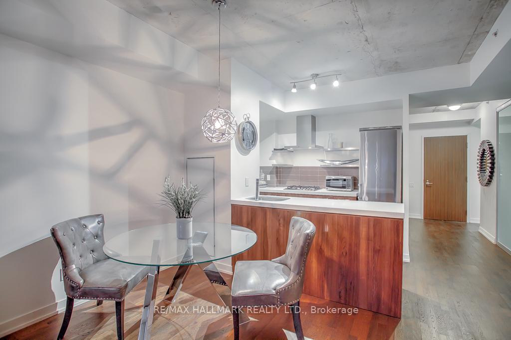 560 King Street W 419, Toronto Unit: 419