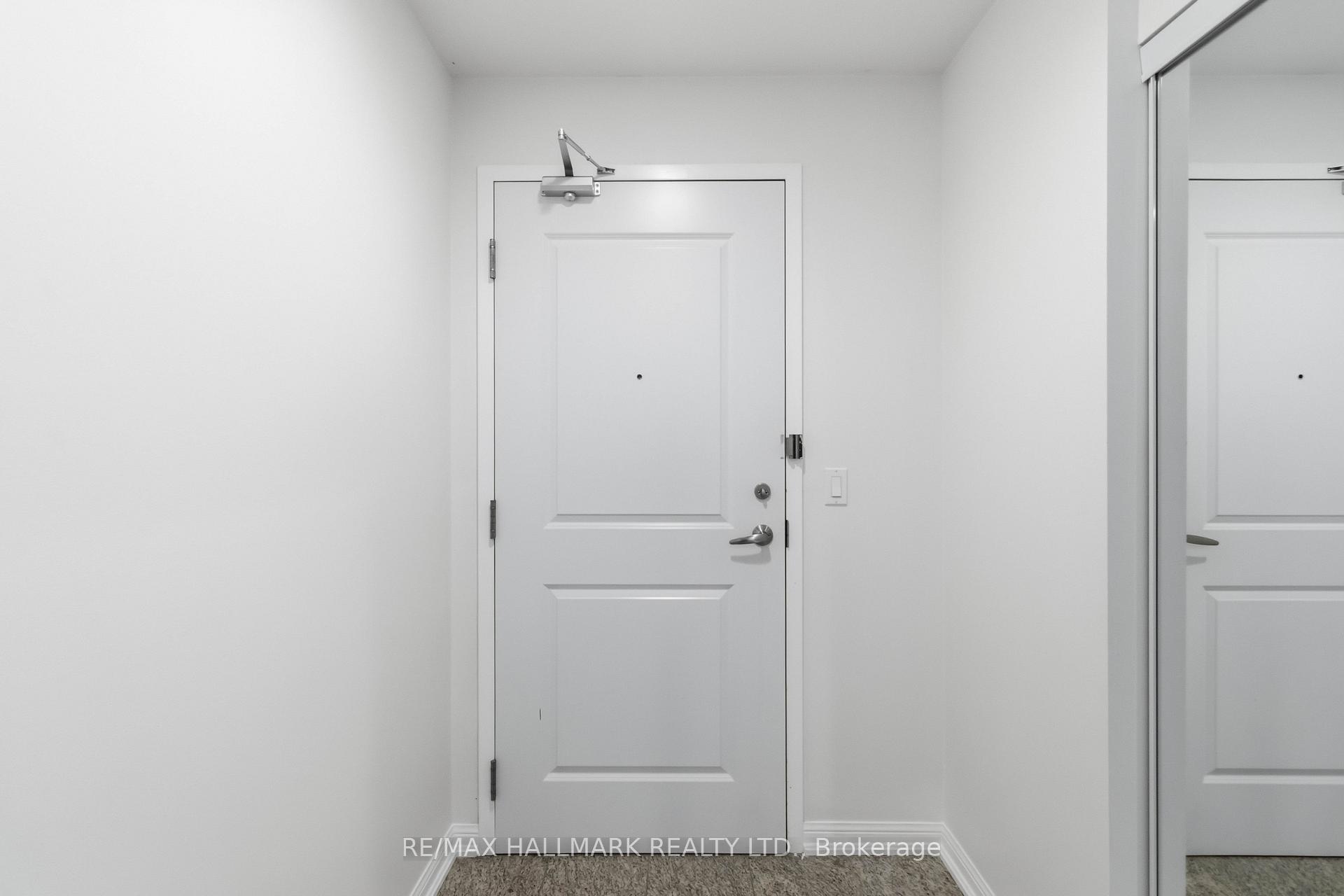 21 Grand Magazine Street 2009, Toronto Unit: 2009