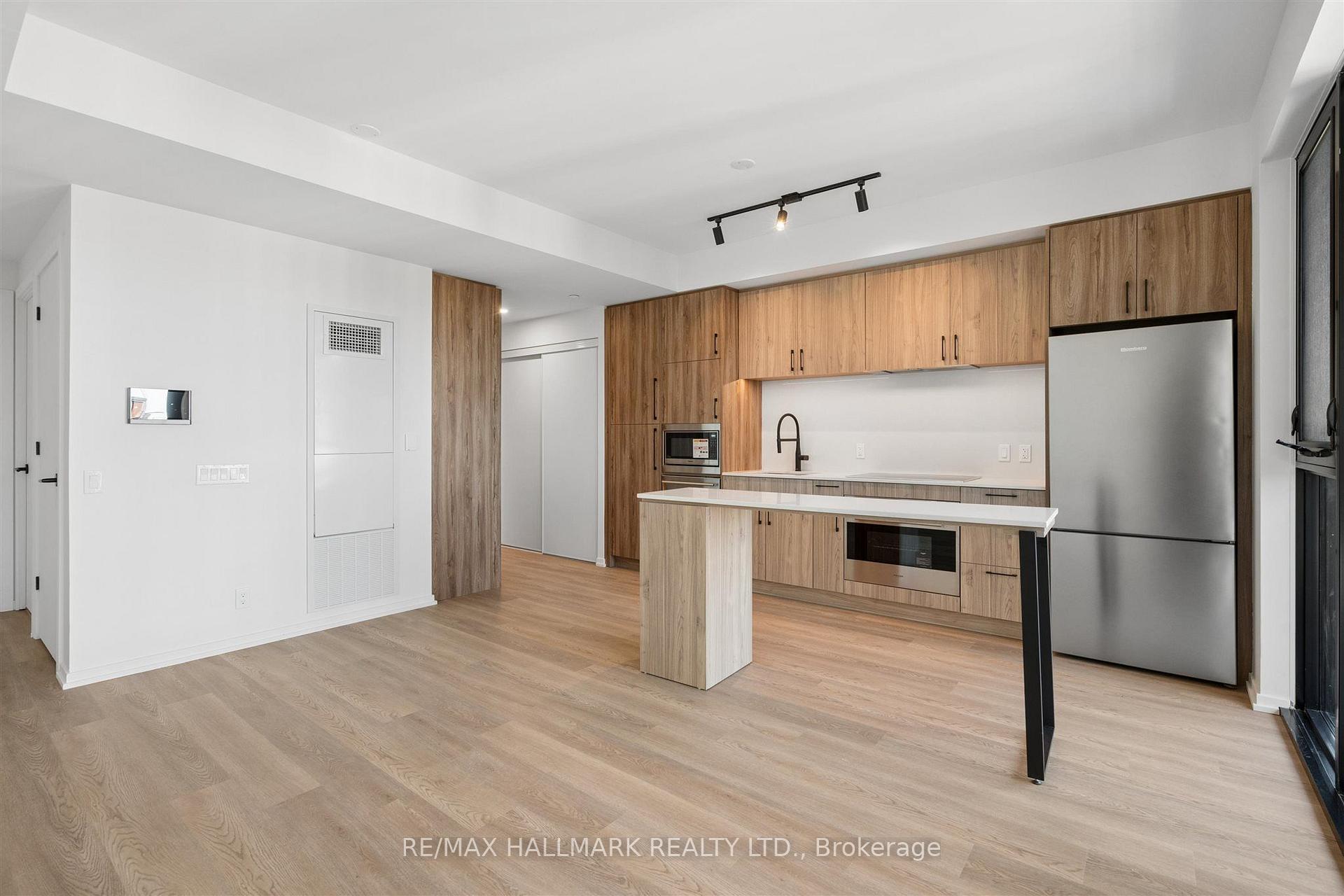 109 Erskine Avenue 1109, Toronto Unit: 1109