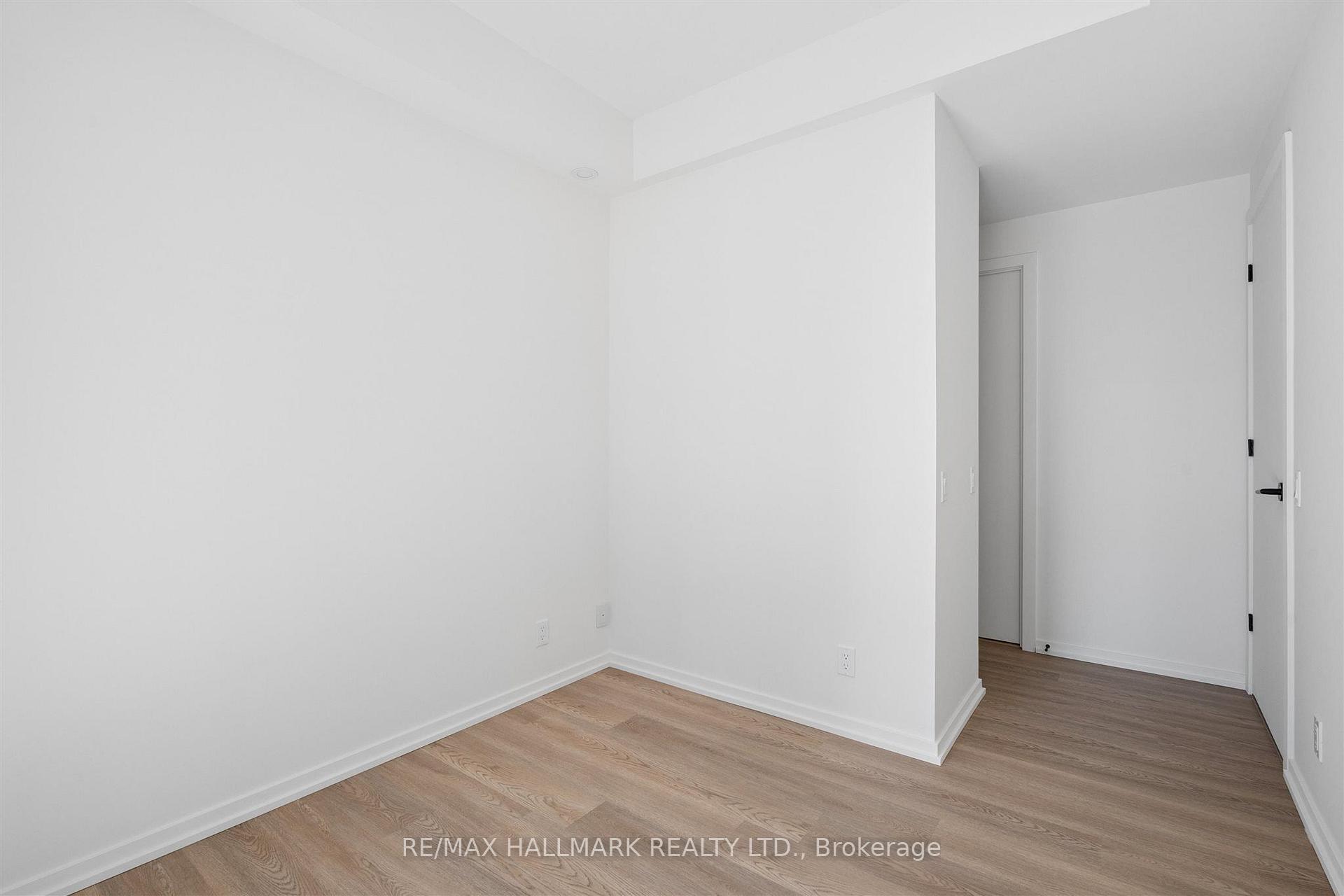 109 Erskine Avenue 1109, Toronto Unit: 1109