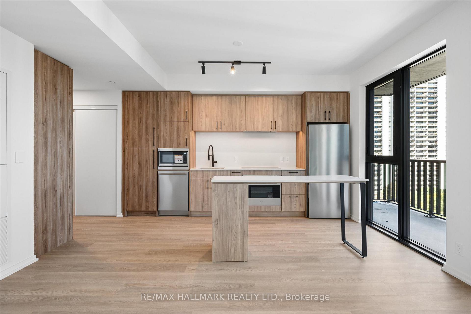 109 Erskine Avenue 1109, Toronto Unit: 1109