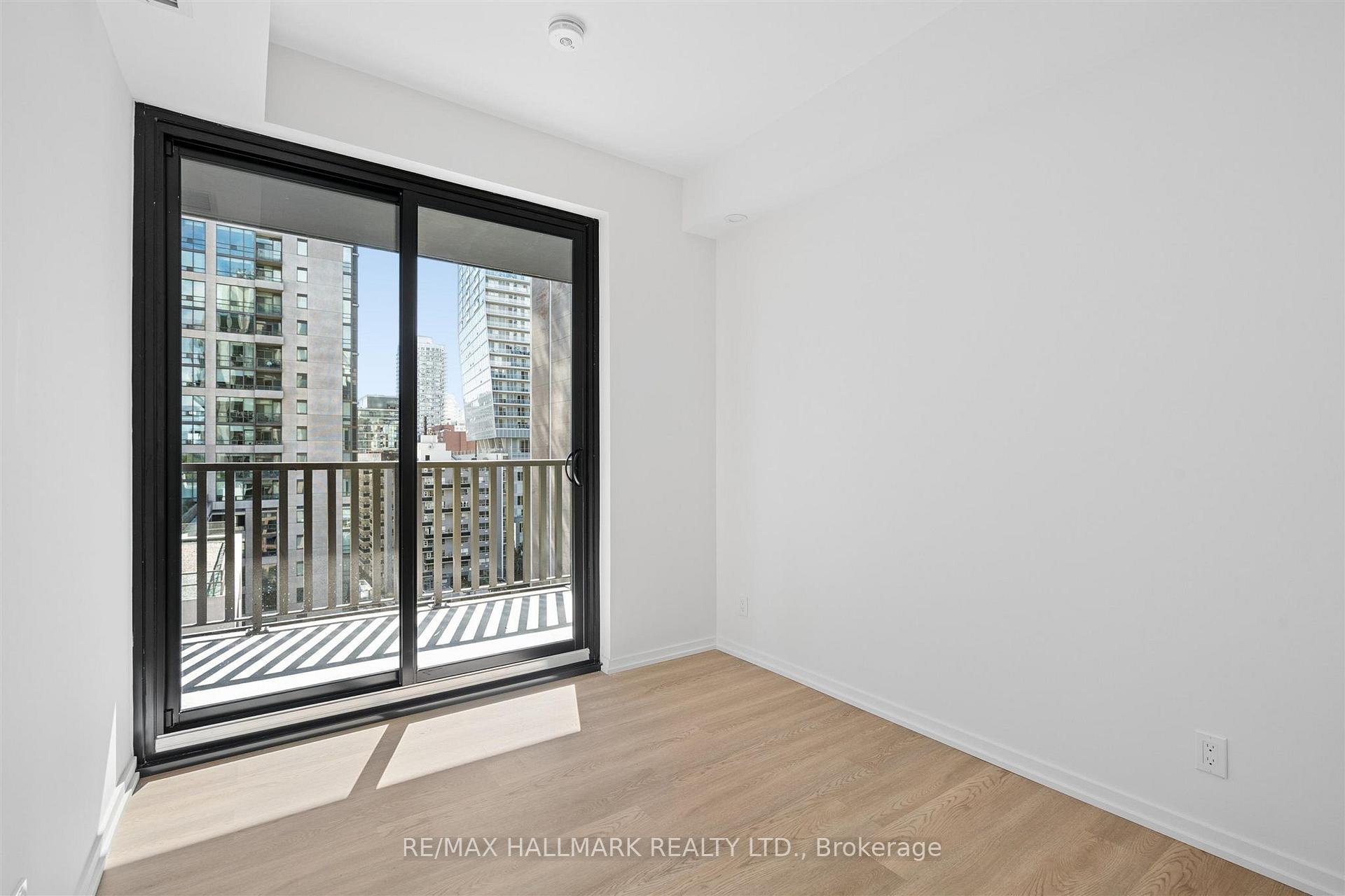 109 Erskine Avenue 1109, Toronto Unit: 1109