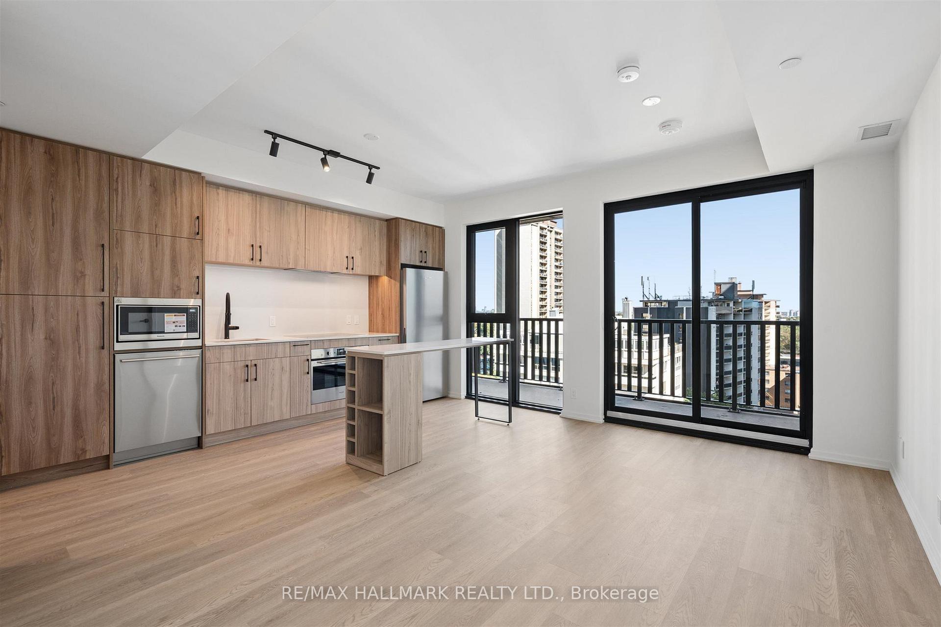 109 Erskine Avenue 1109, Toronto Unit: 1109