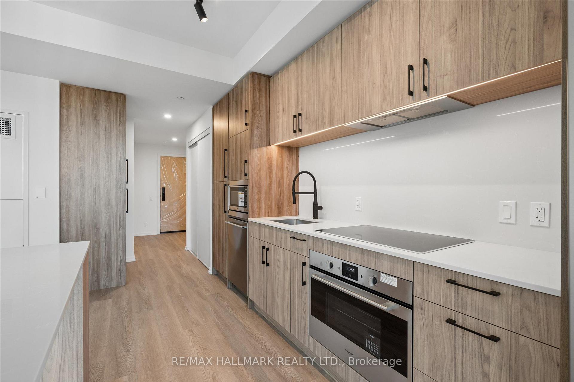 109 Erskine Avenue 1109, Toronto Unit: 1109