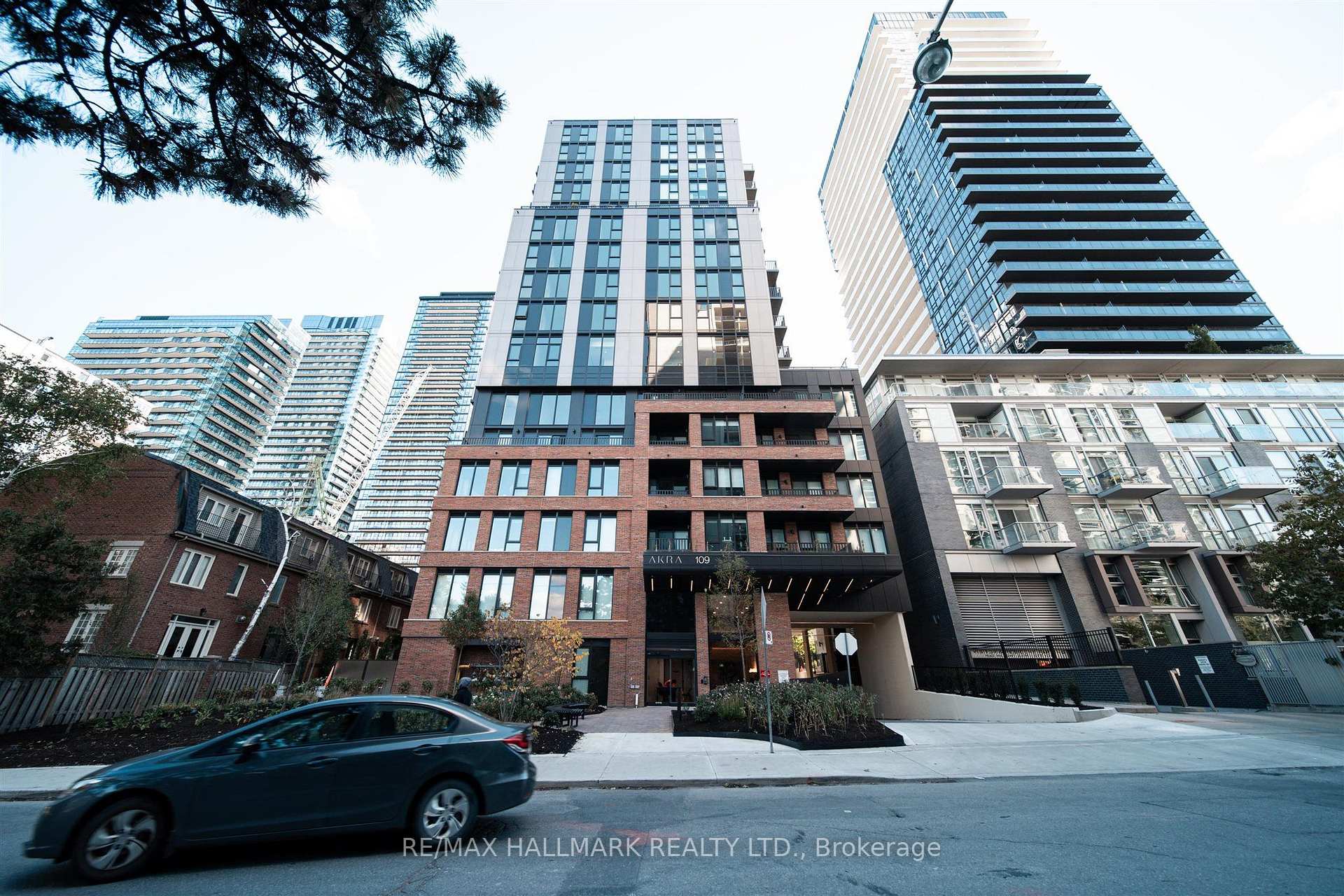109 Erskine Avenue 1109, Toronto Unit: 1109