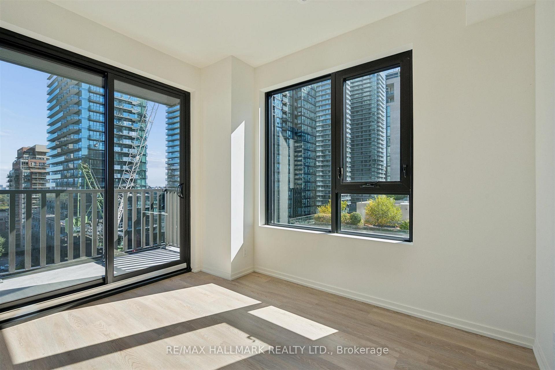109 Erskine Avenue 1109, Toronto Unit: 1109