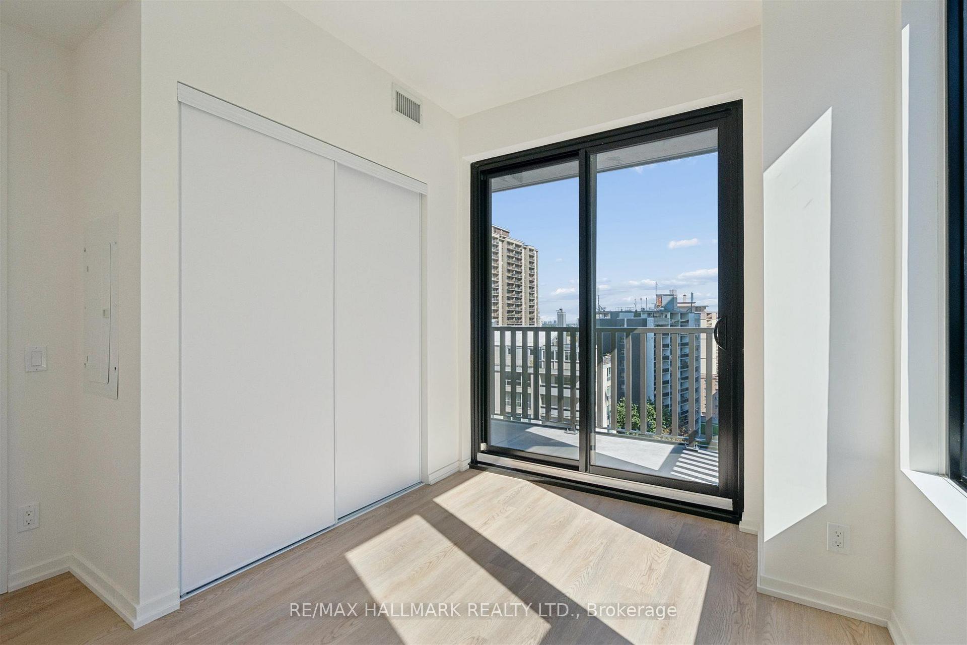109 Erskine Avenue 1109, Toronto Unit: 1109