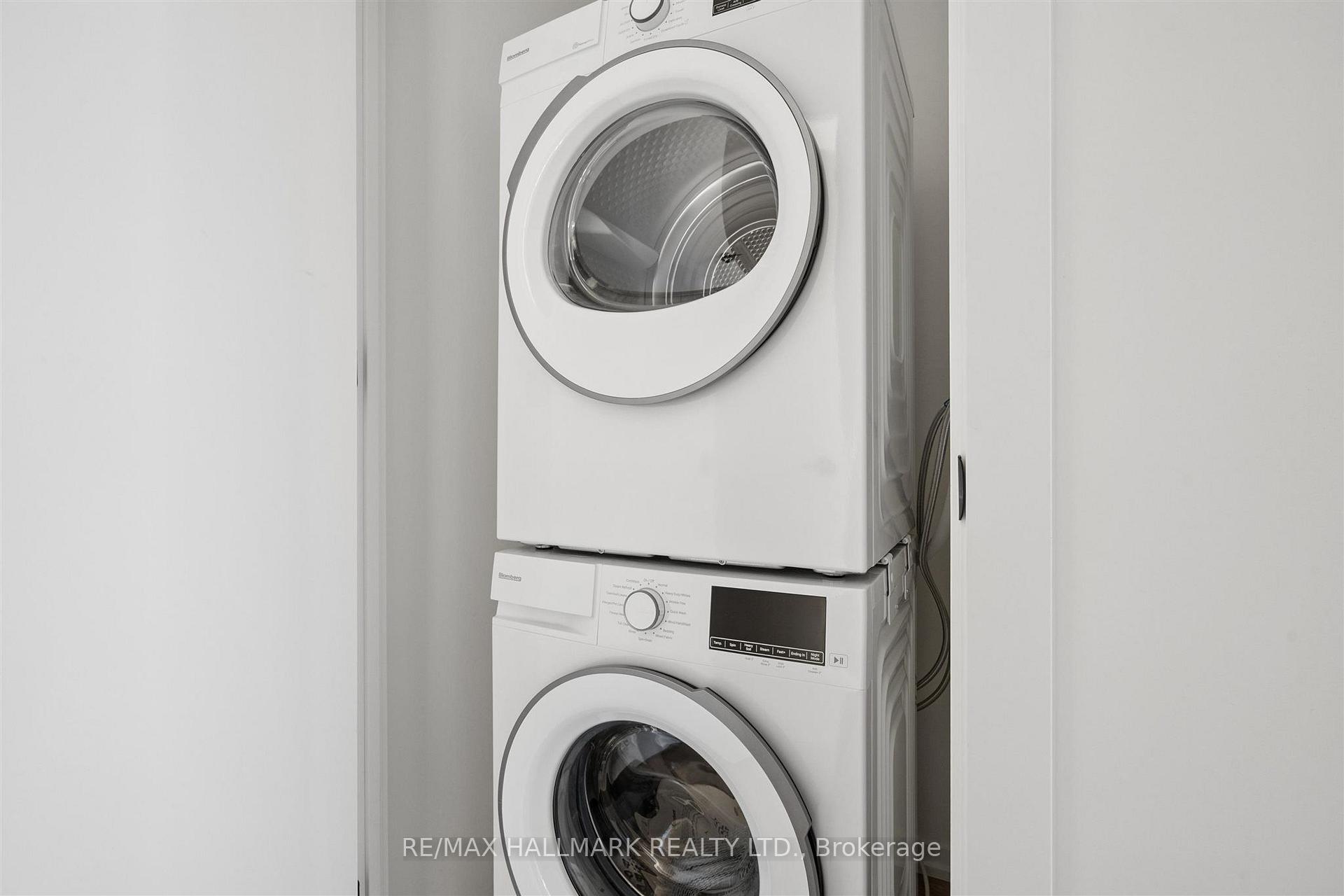 109 Erskine Avenue 1109, Toronto Unit: 1109