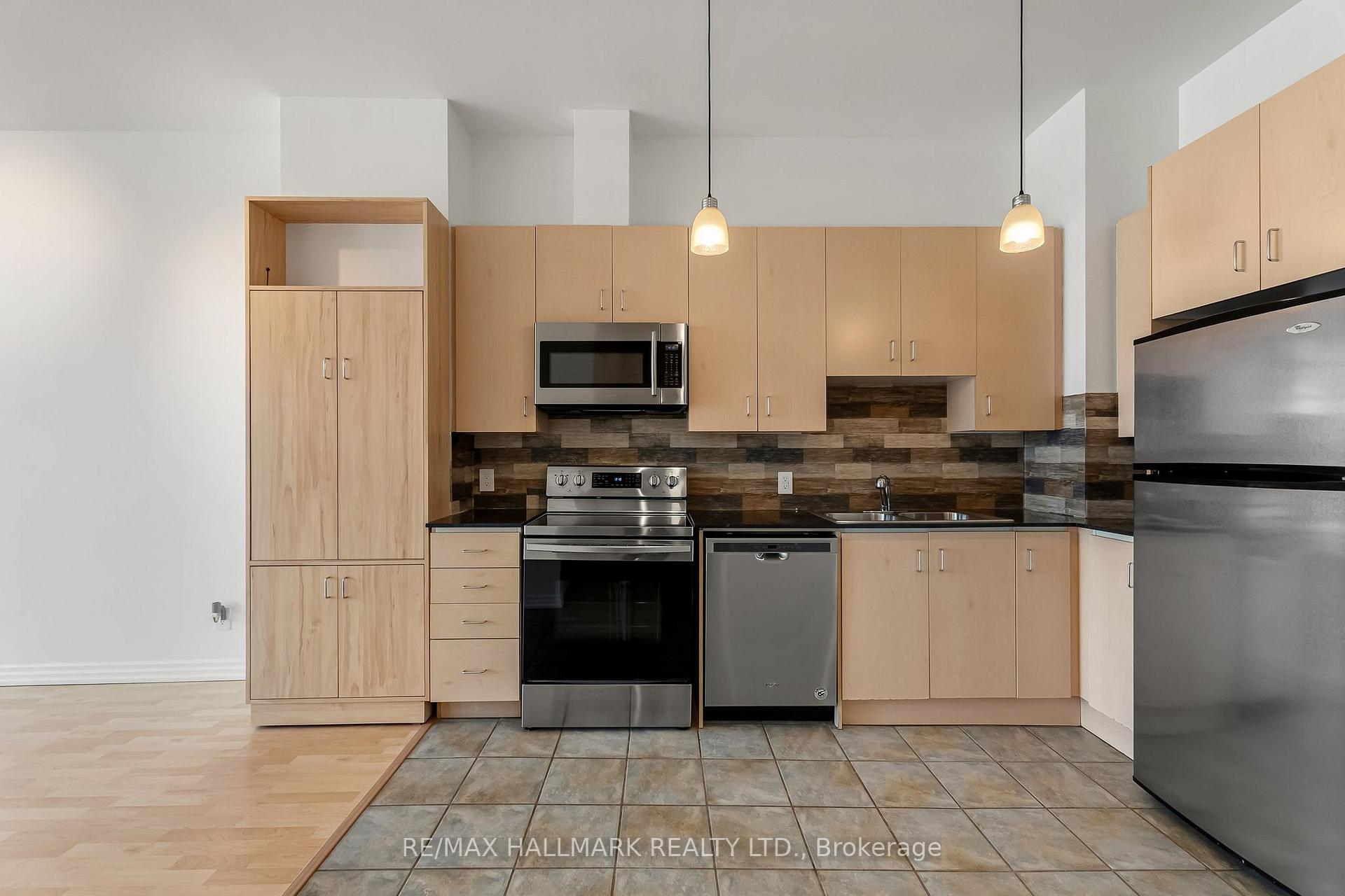 797 Don Mills Road 606, Toronto Unit: 606