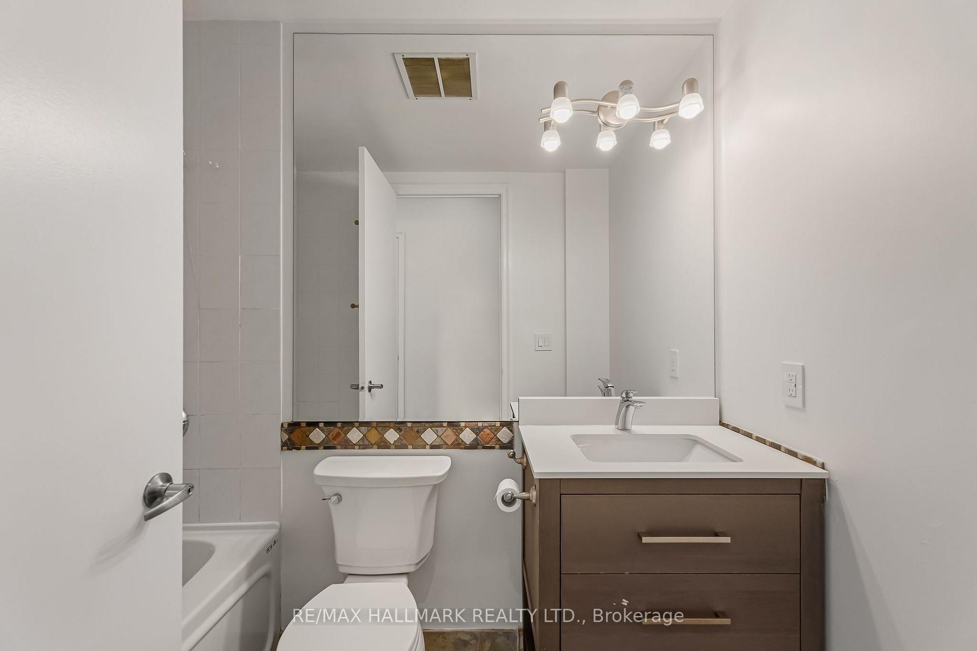 797 Don Mills Road 606, Toronto Unit: 606