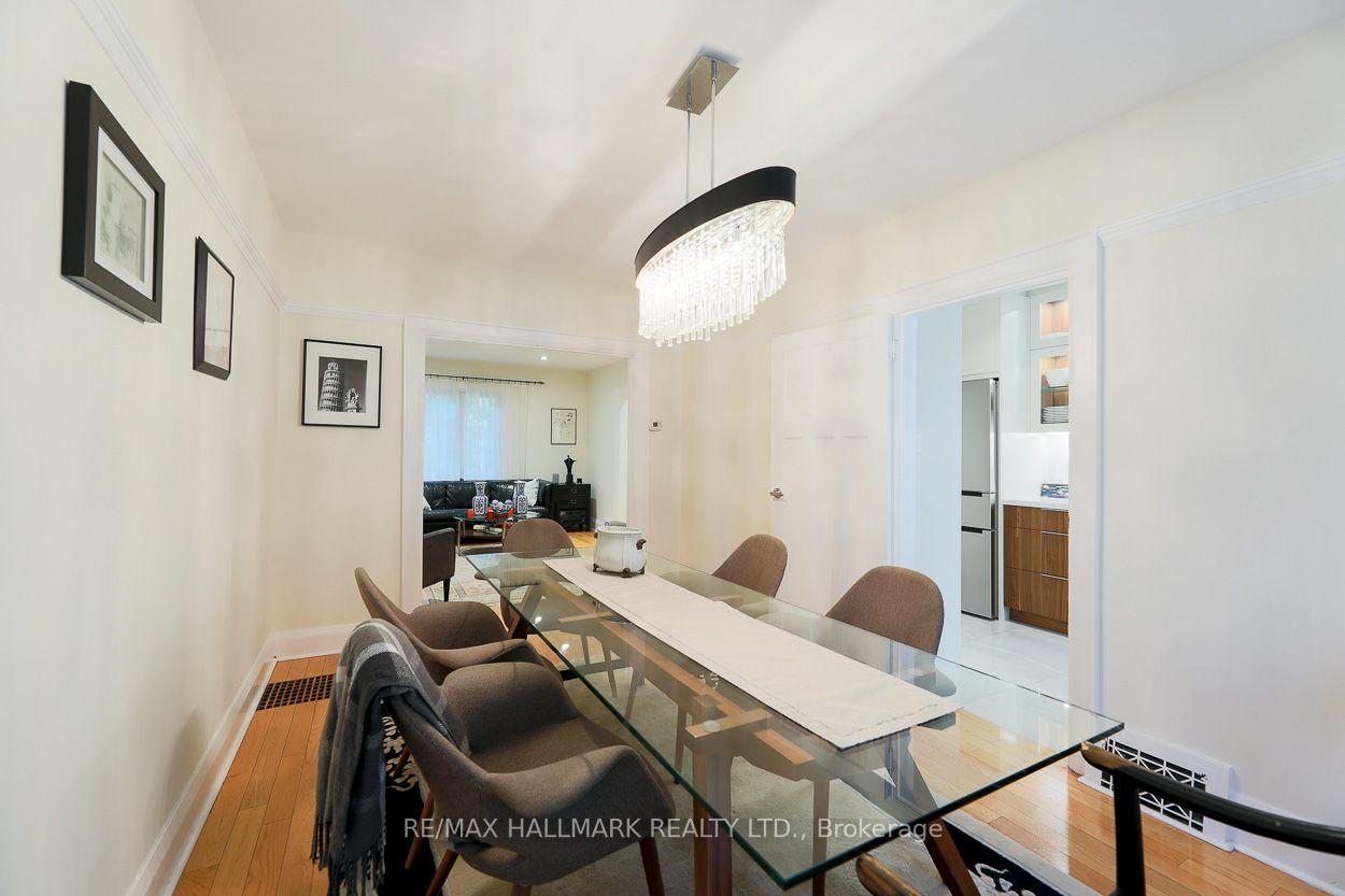 142 Hillsdale Avenue E, Toronto