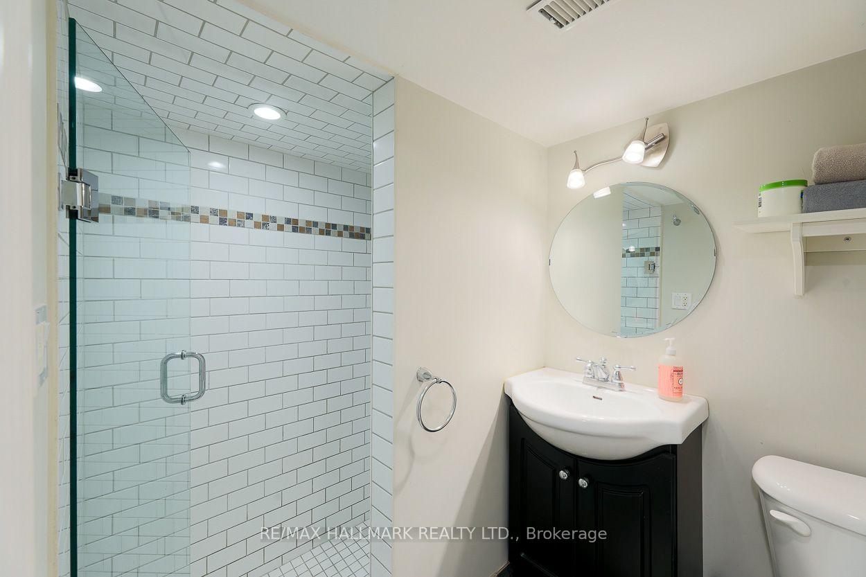 142 Hillsdale Avenue E, Toronto