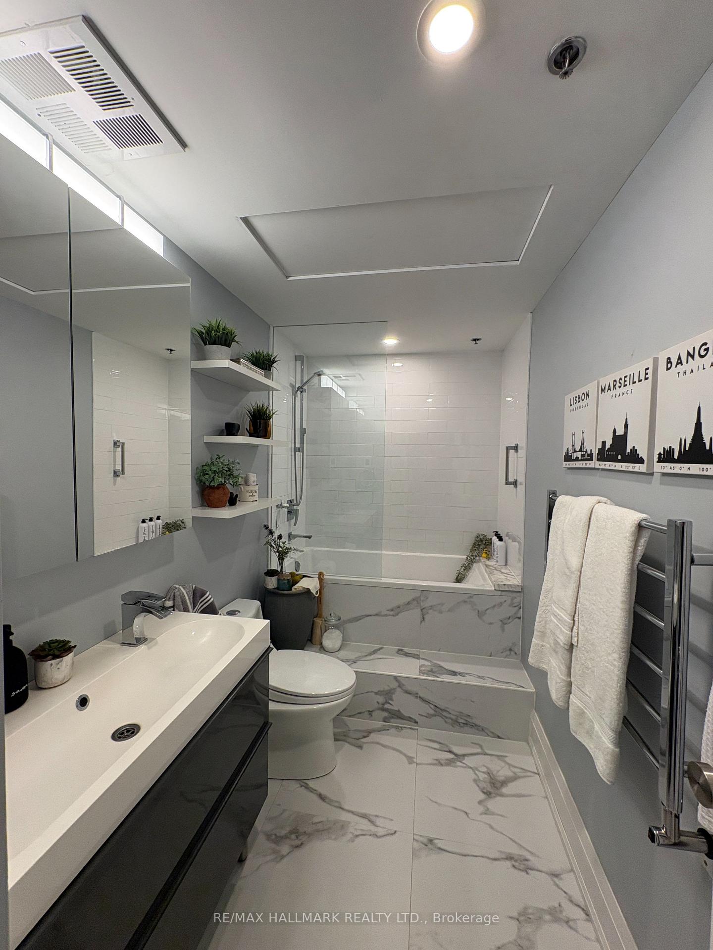 383 Adelaide Street E 412, Toronto Unit: 412