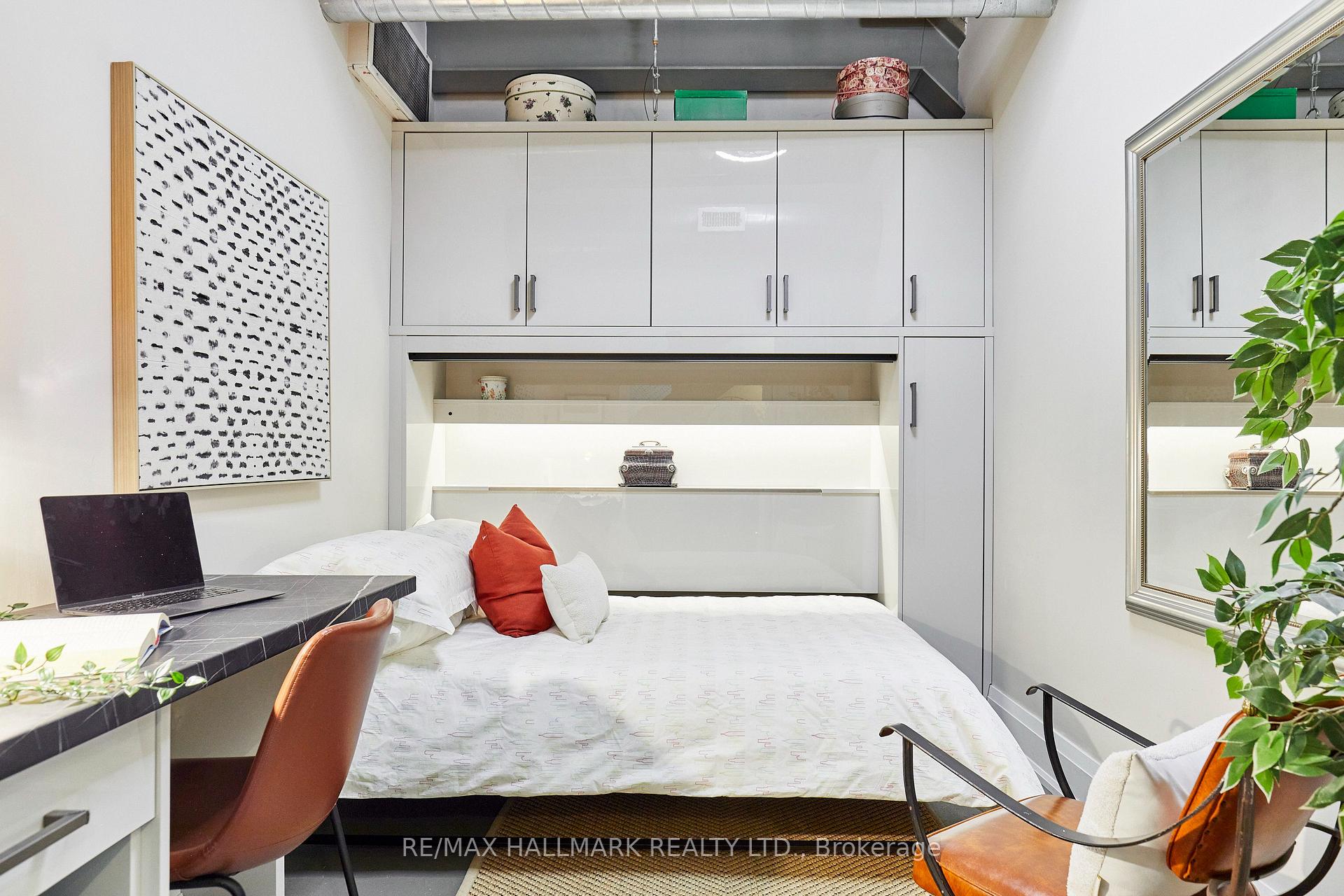 383 Adelaide Street E 412, Toronto Unit: 412