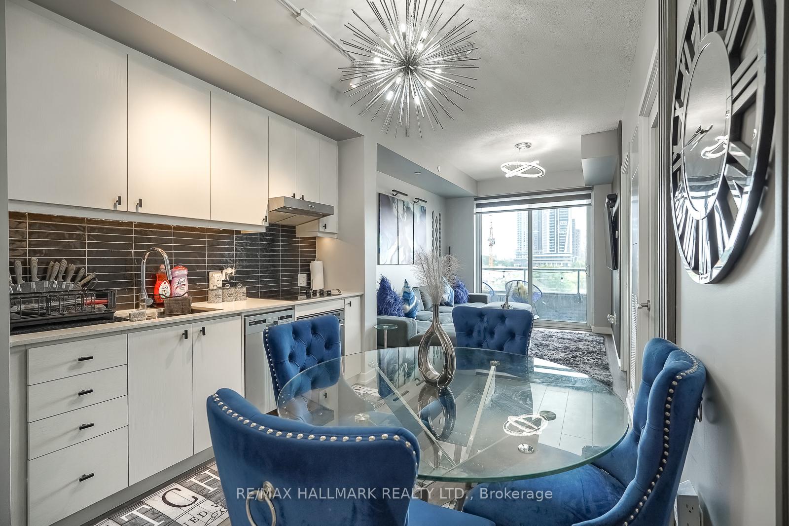 9 Tecumseth Street 421, Toronto Unit: 421