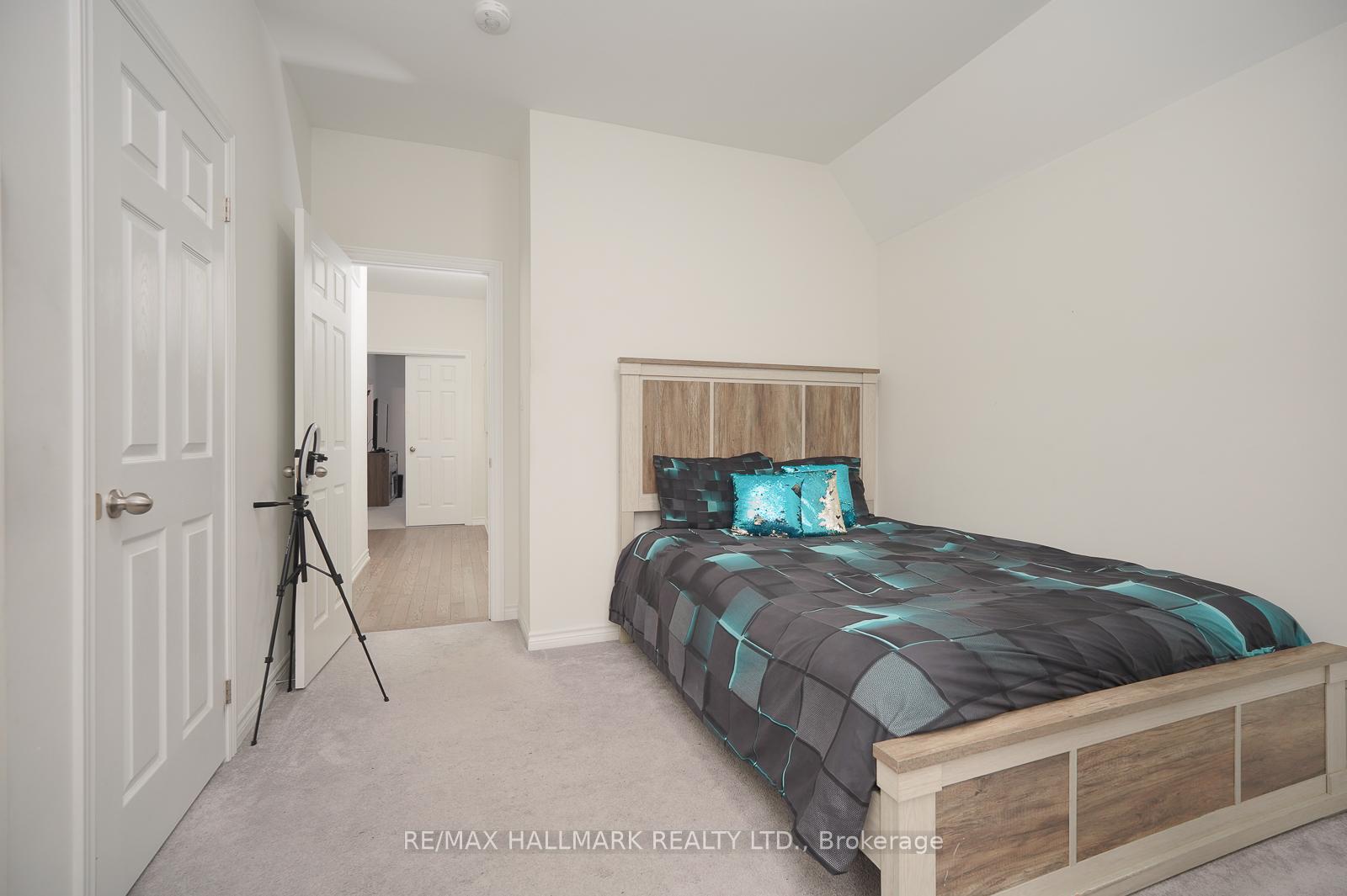 4 Hickling Lane