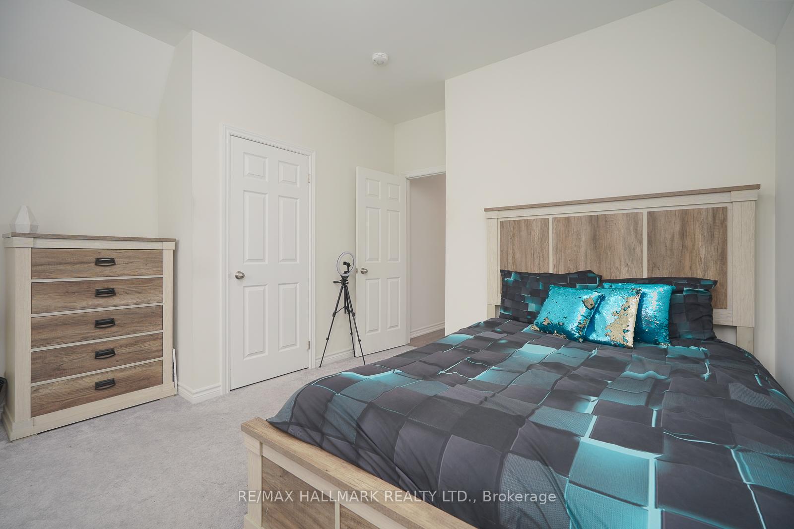 4 Hickling Lane