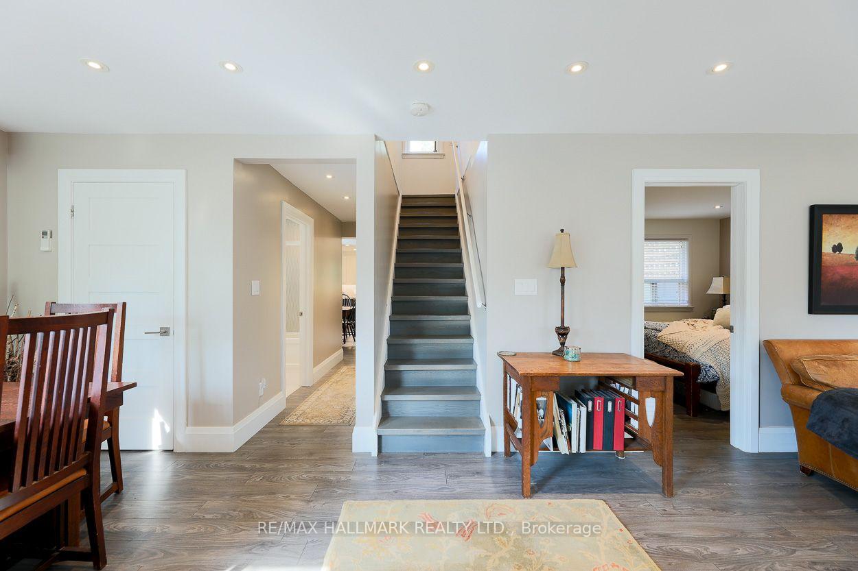 110 Lakeside Avenue, Toronto