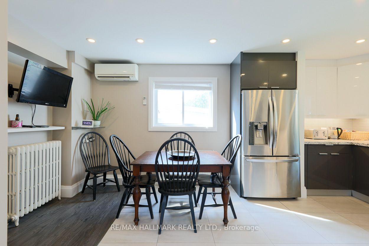 110 Lakeside Avenue, Toronto