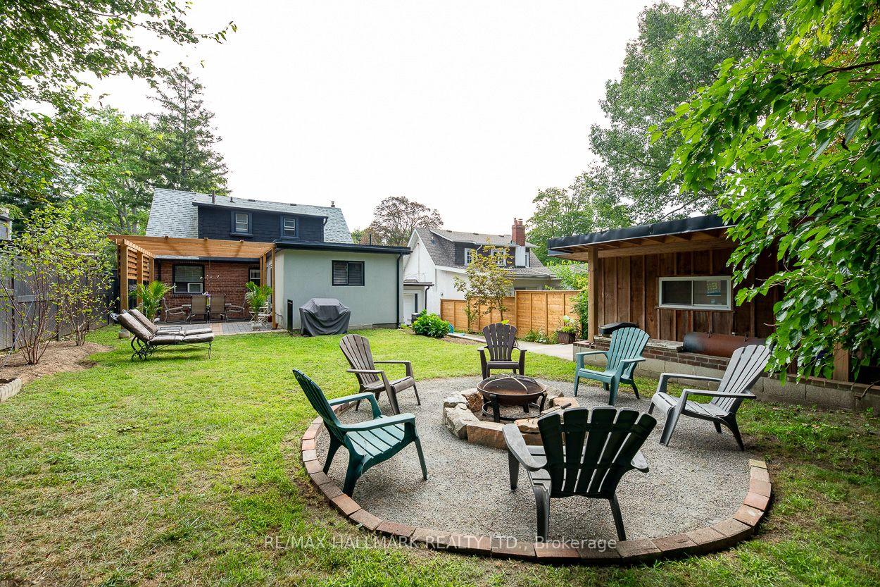 110 Lakeside Avenue, Toronto