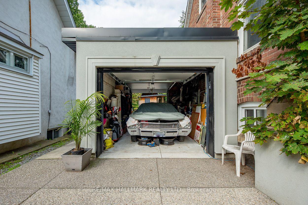110 Lakeside Avenue, Toronto