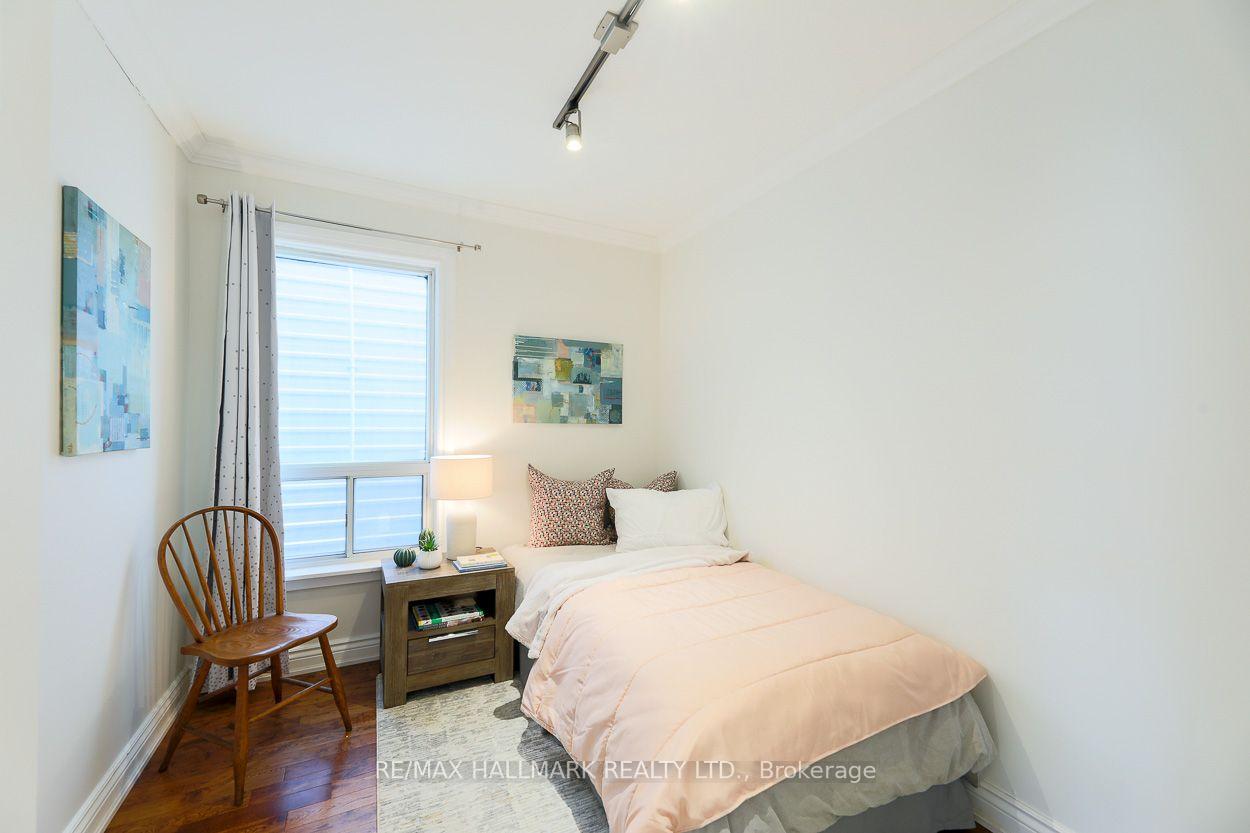 38 Boultbee Avenue, Toronto