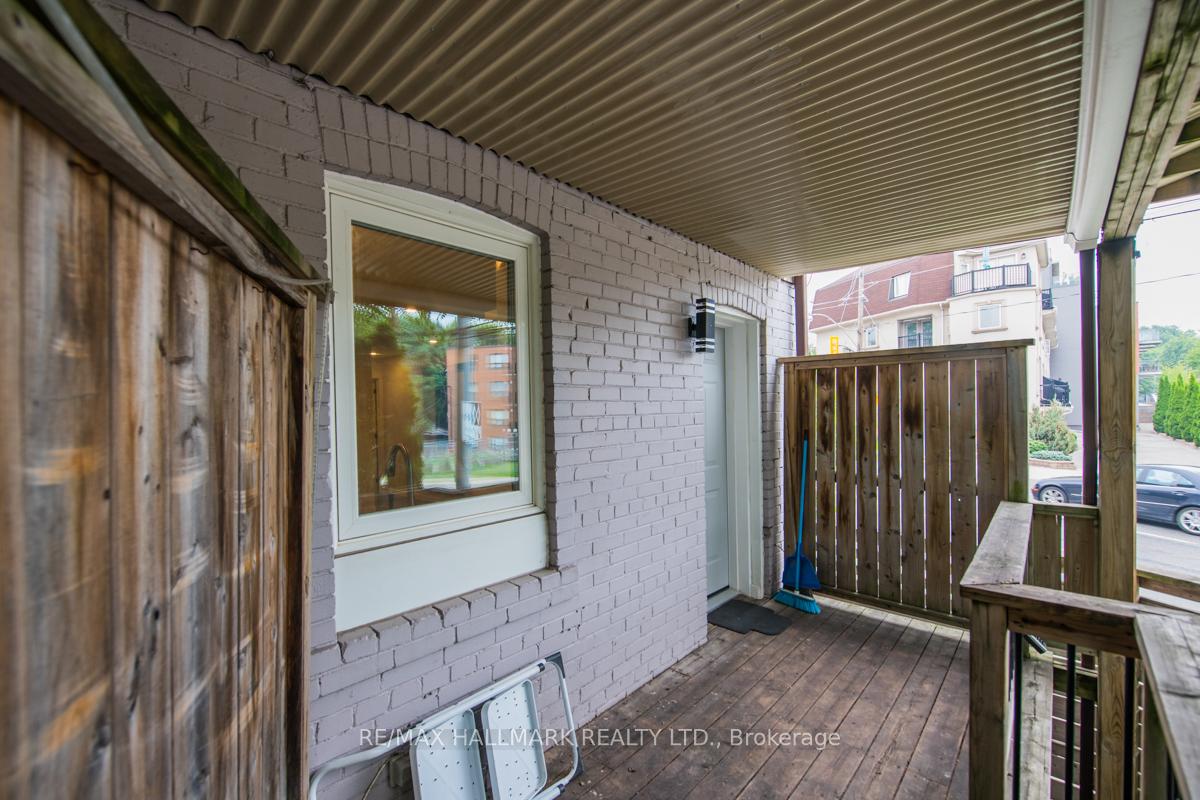 233 Kingston Road Main, Toronto Unit: Main