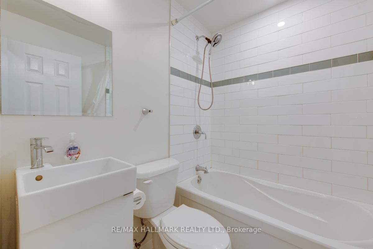 233 Kingston Road Main, Toronto Unit: Main