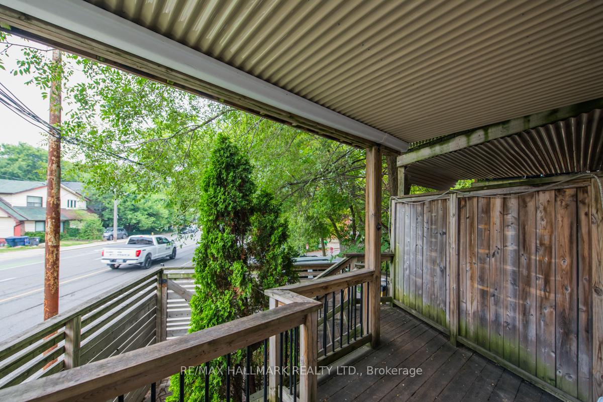 233 Kingston Road Main, Toronto Unit: Main