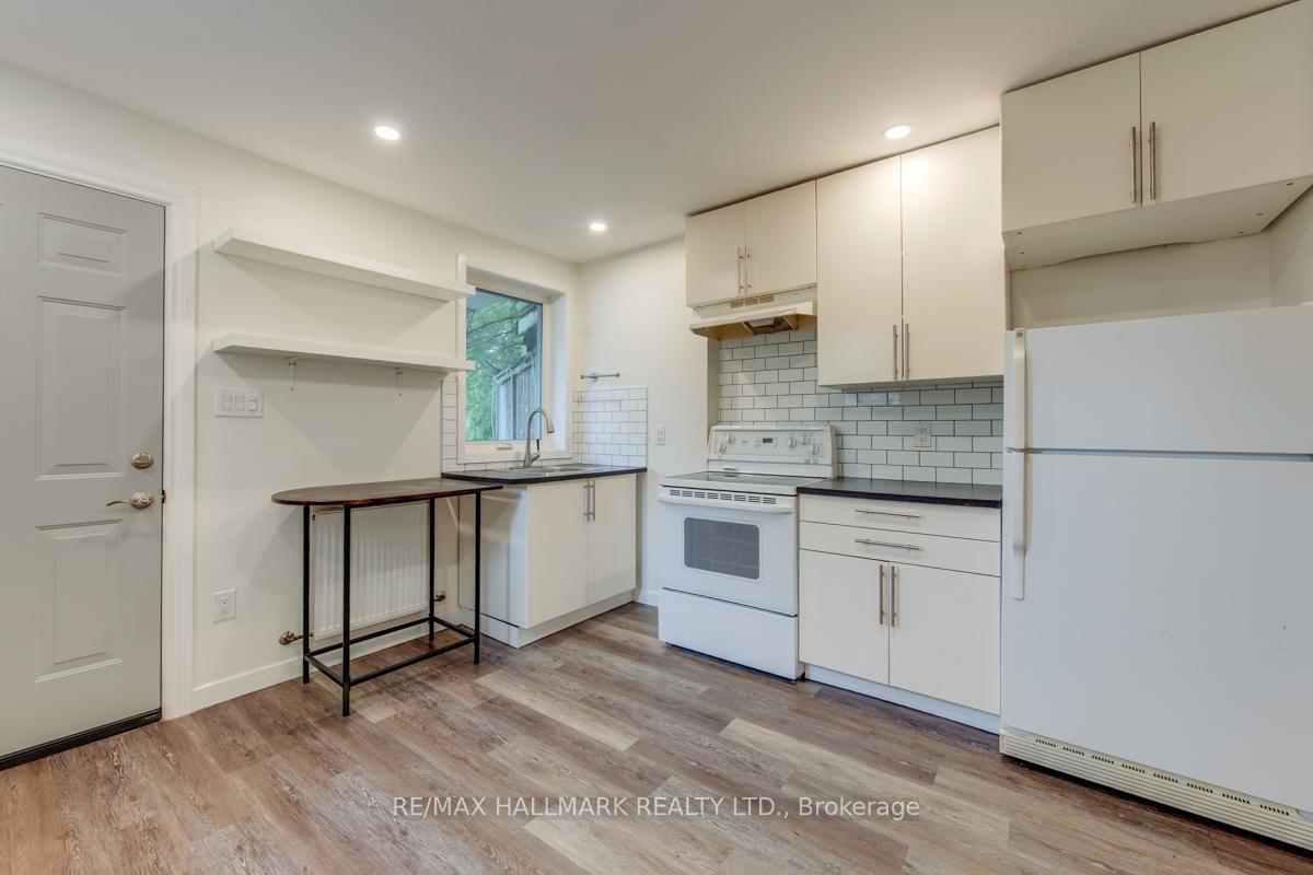 233 Kingston Road Main, Toronto Unit: Main