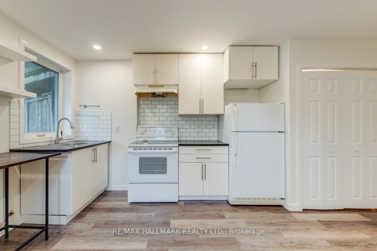 233 Kingston Road Main, Toronto Unit: Main