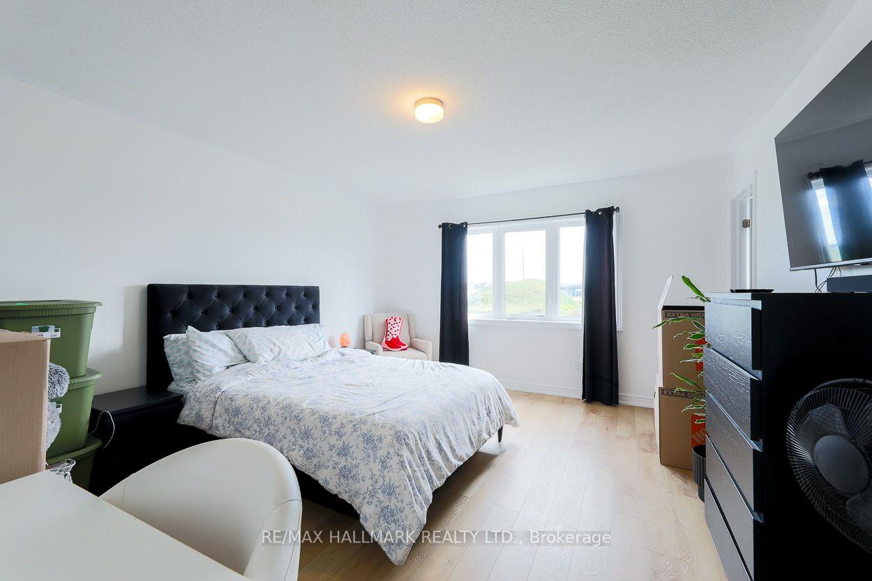 1090 Lockie Drive