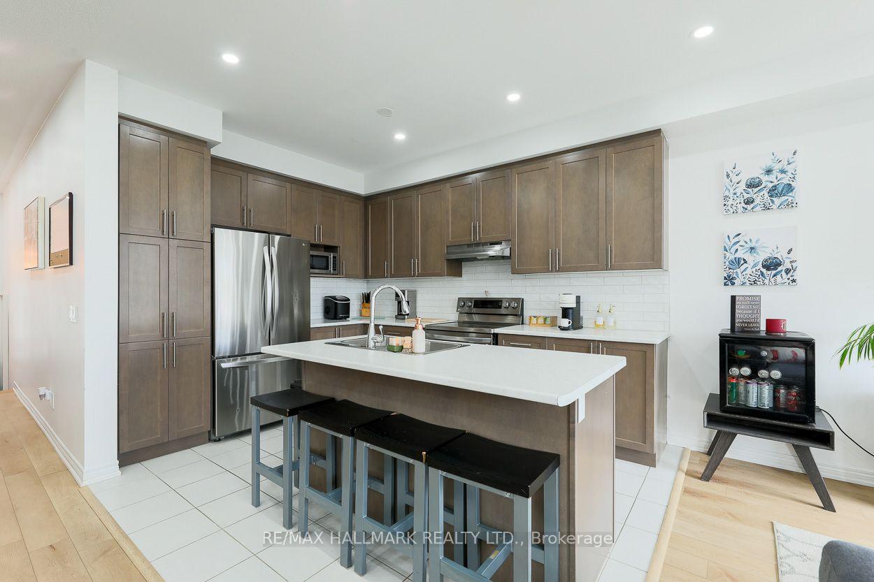 1090 Lockie Drive