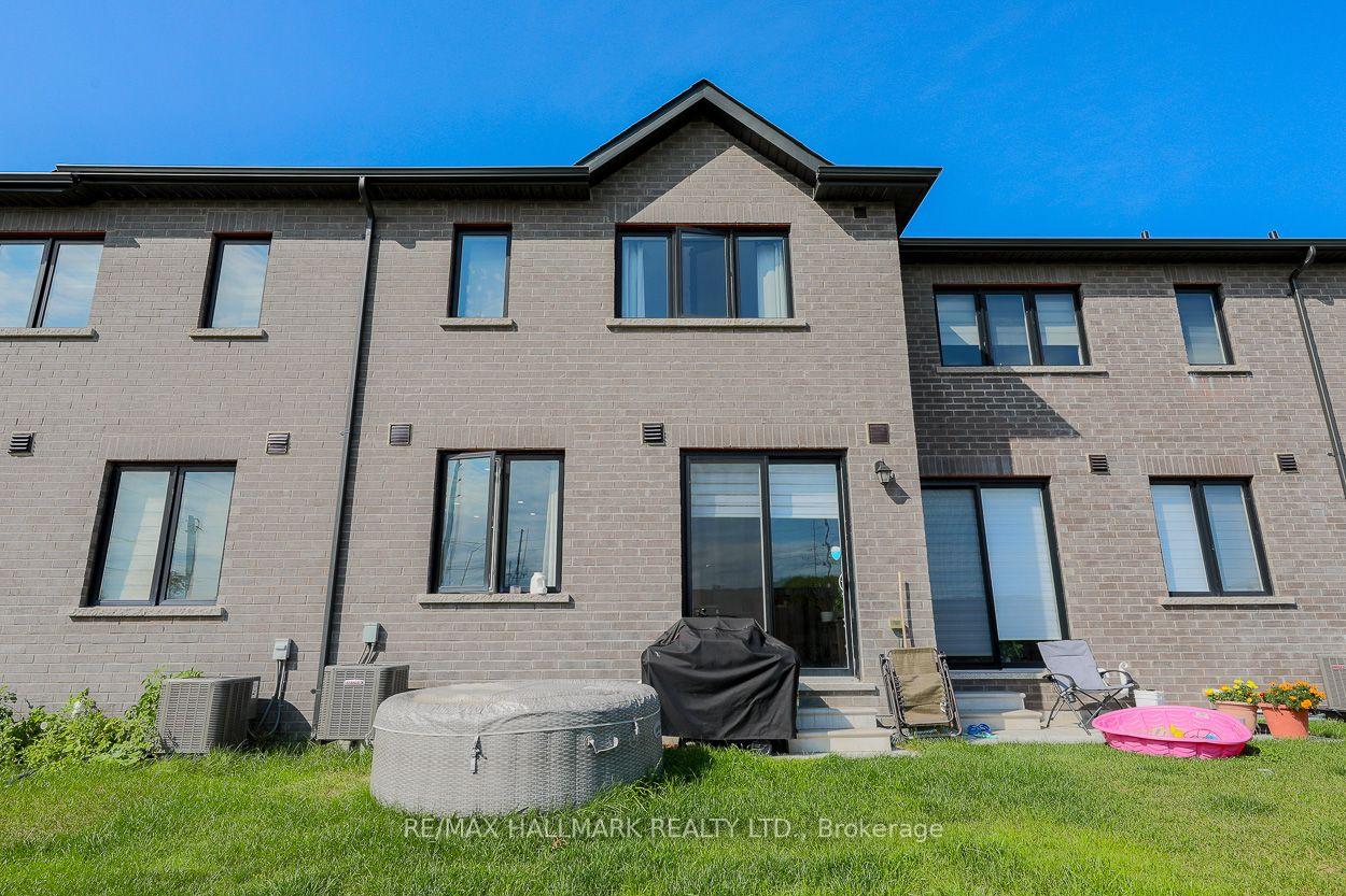 1090 Lockie Drive