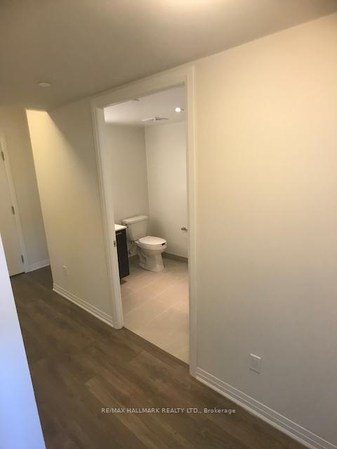 2301 Danforth Avenue 324, Toronto Unit: 324