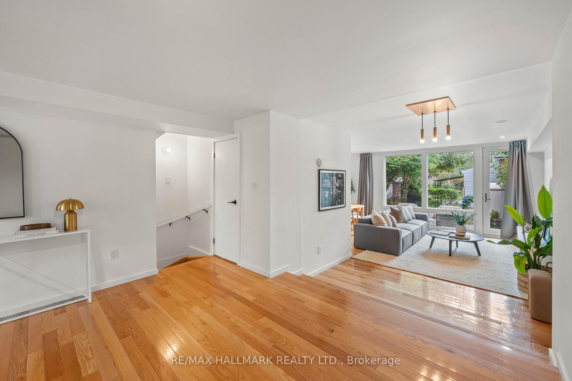 92 Chisholm Avenue, Toronto