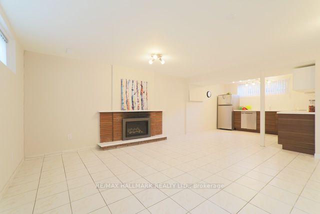 45 Landfair Crescent Lower, Toronto Unit: Lower