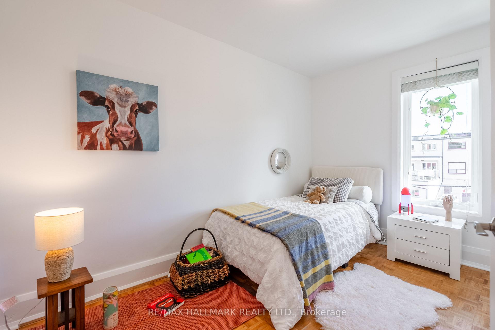 397 Strathmore Boulevard, Toronto