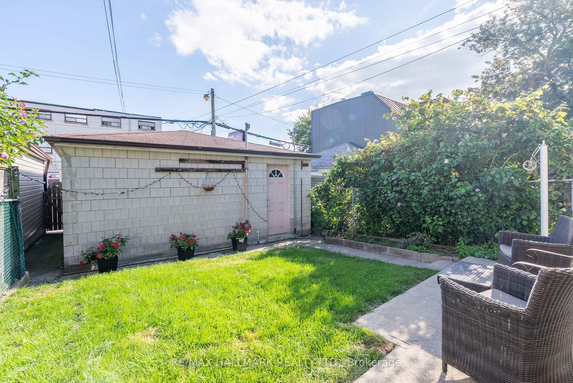 397 Strathmore Boulevard, Toronto