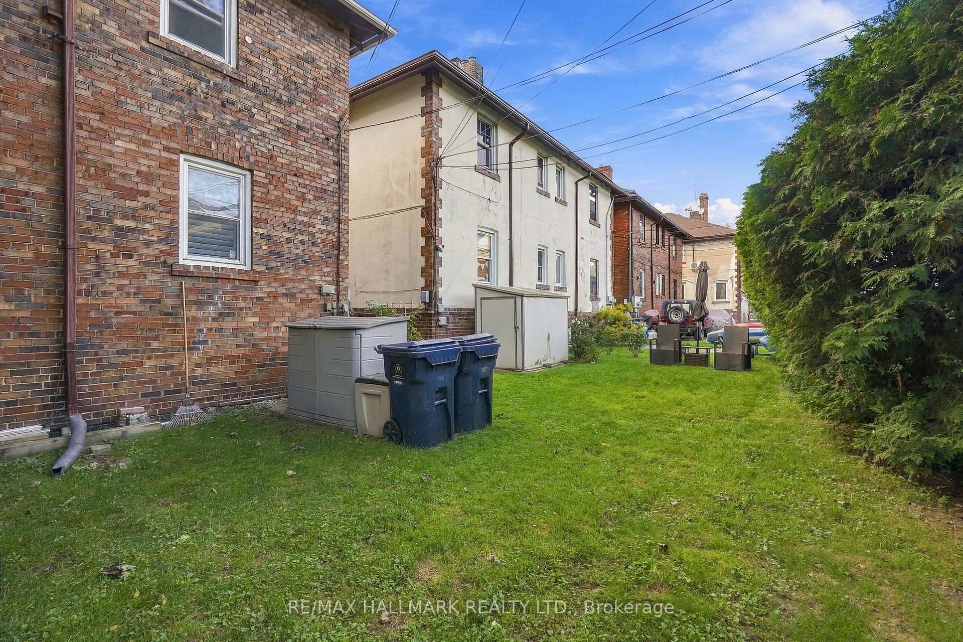25 Scarboro Beach Boulevard Upper, Toronto Unit: Upper