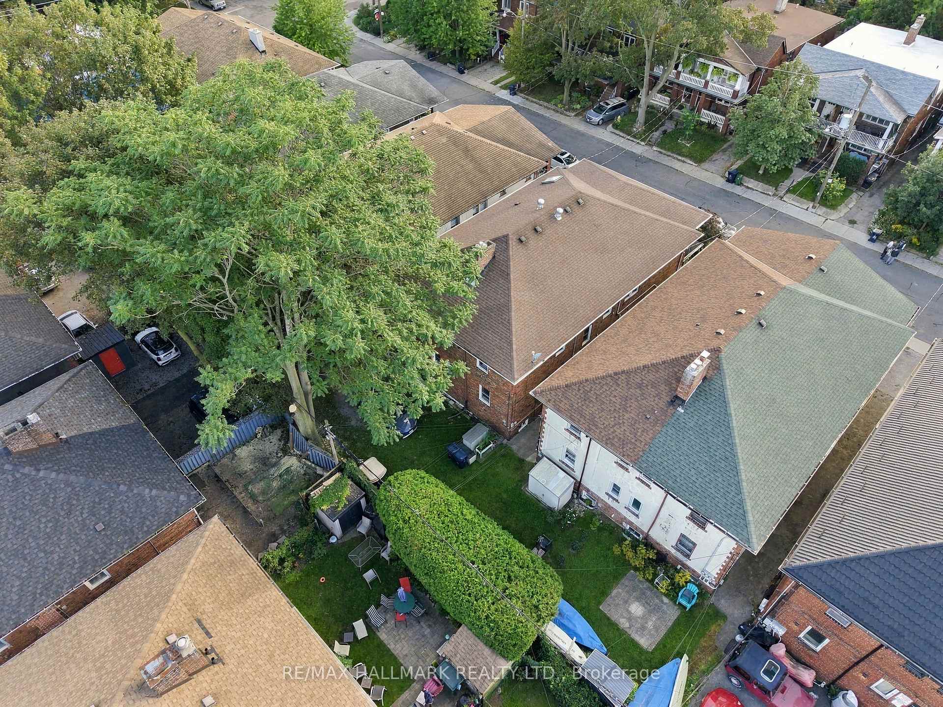 25 Scarboro Beach Boulevard Upper, Toronto Unit: Upper
