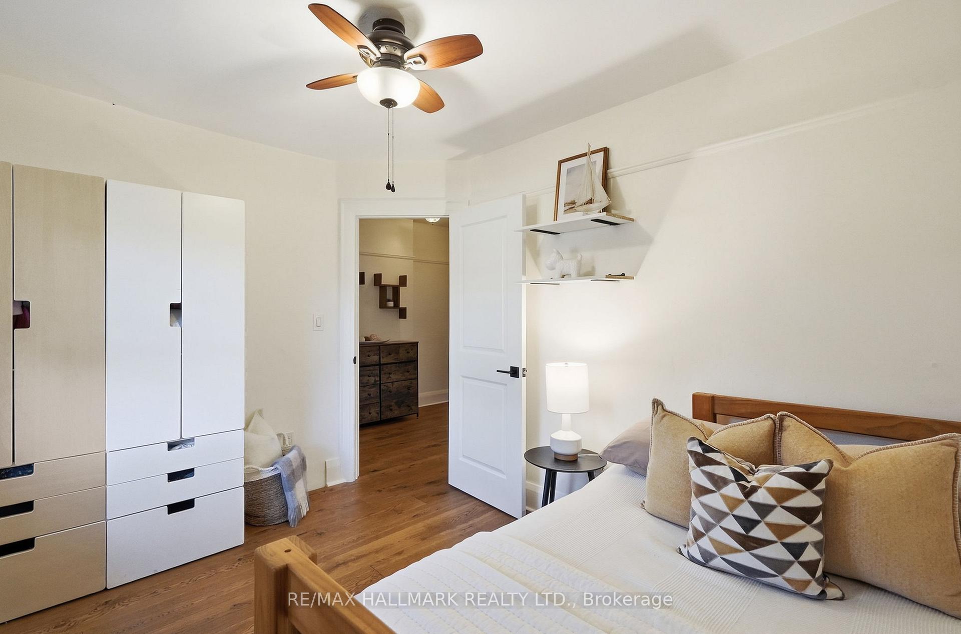 25 Scarboro Beach Boulevard Upper, Toronto Unit: Upper