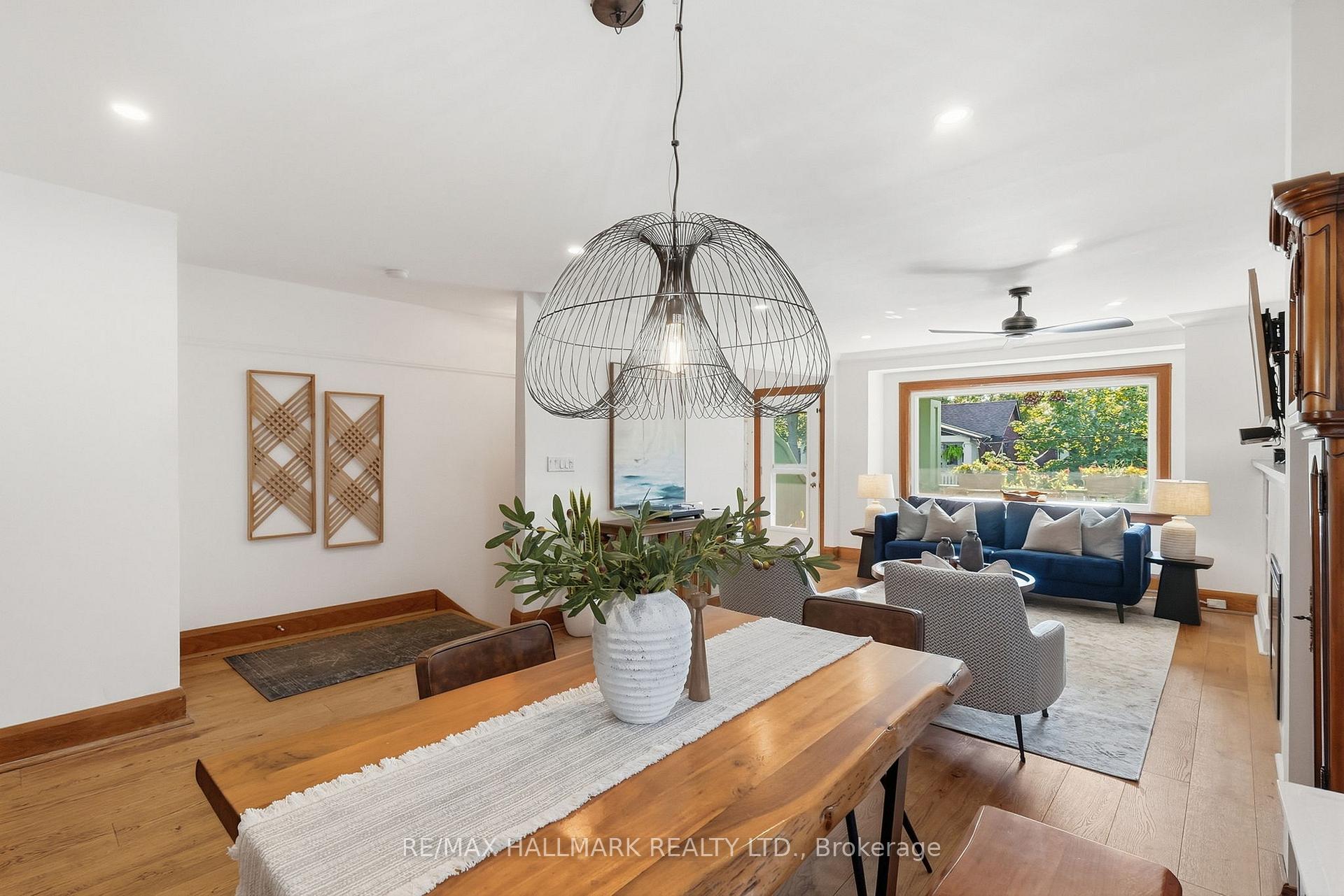 25 Scarboro Beach Boulevard Upper, Toronto Unit: Upper