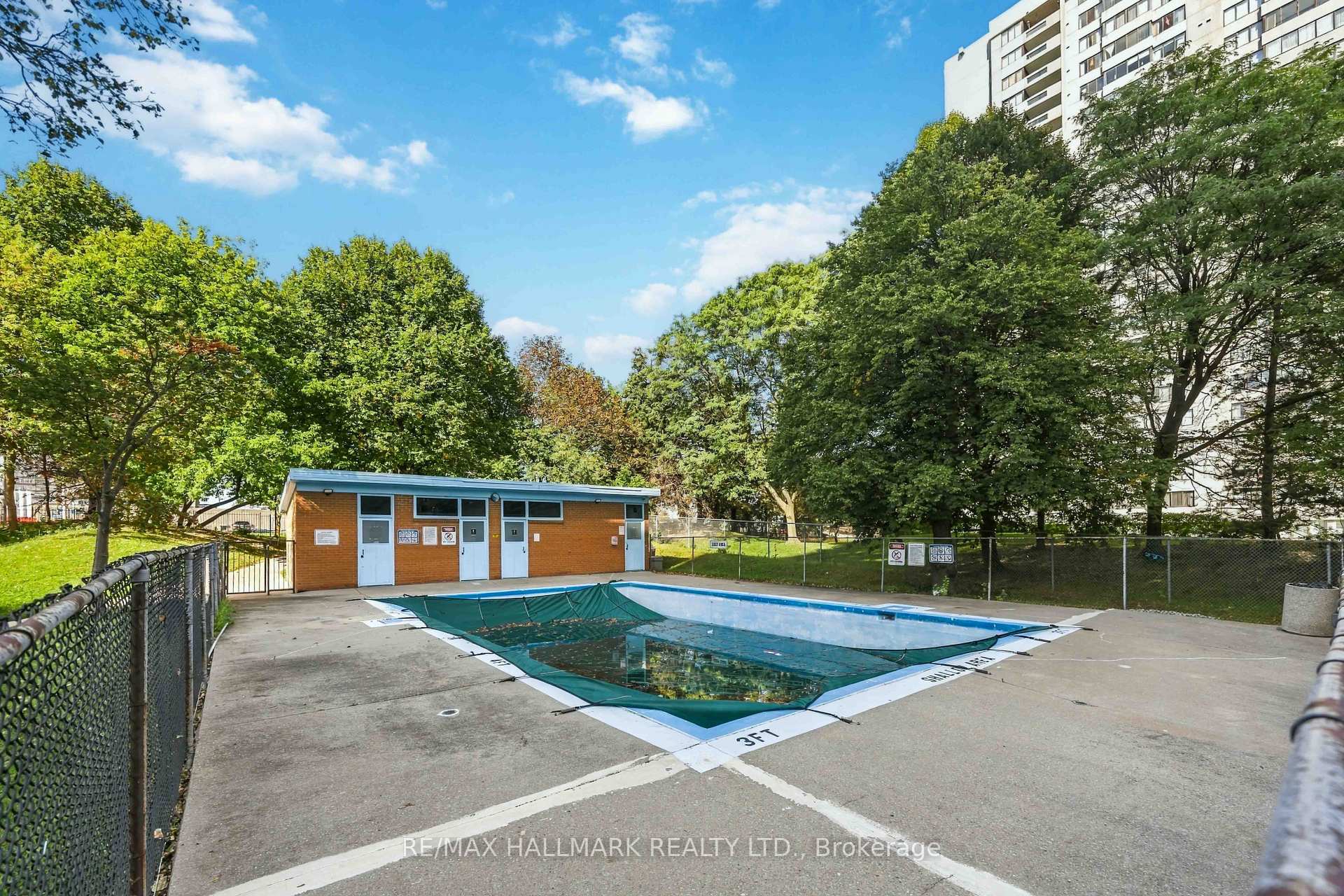 100 Echo Point 808, Toronto Unit: 808