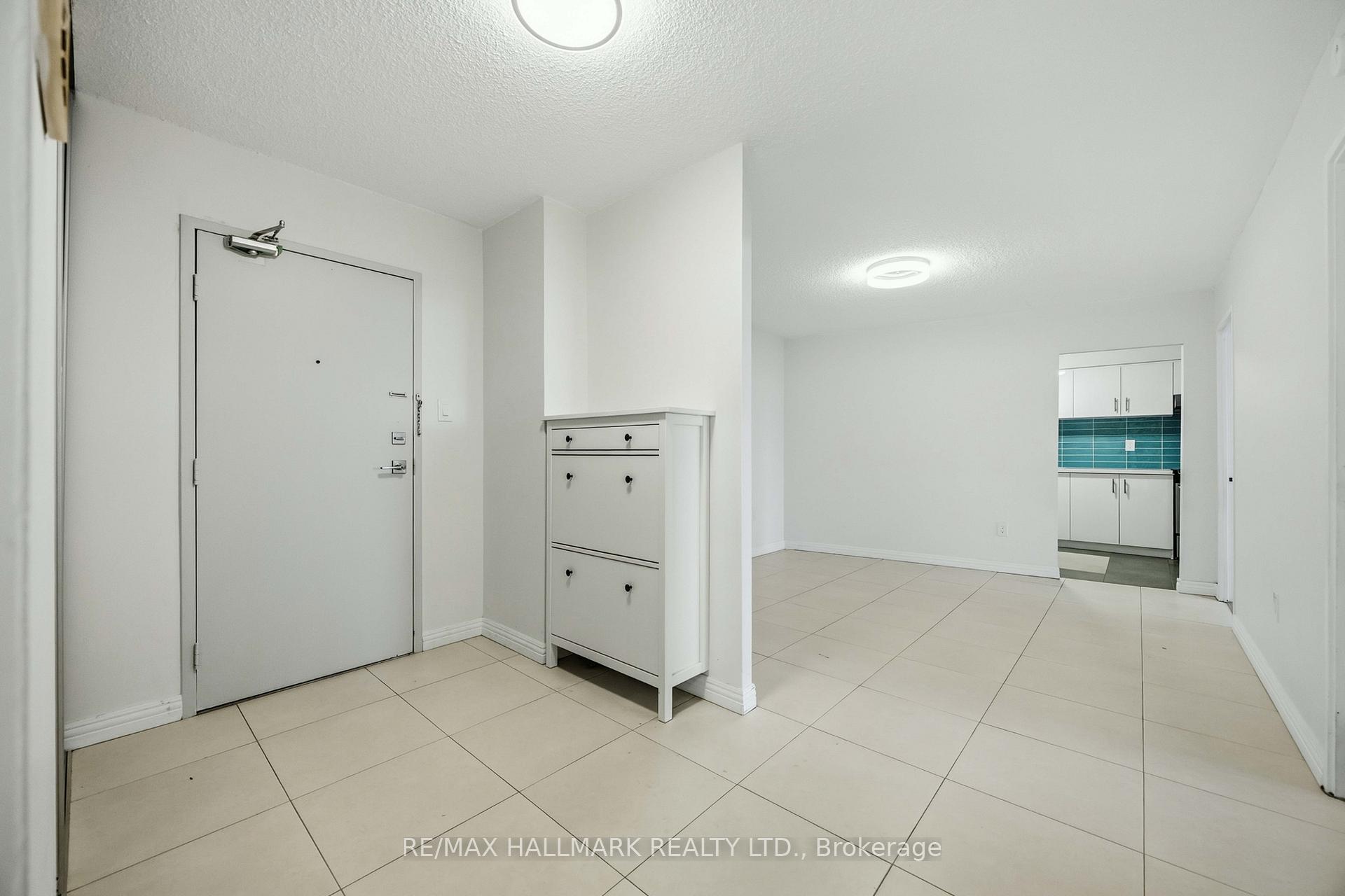 100 Echo Point 808, Toronto Unit: 808
