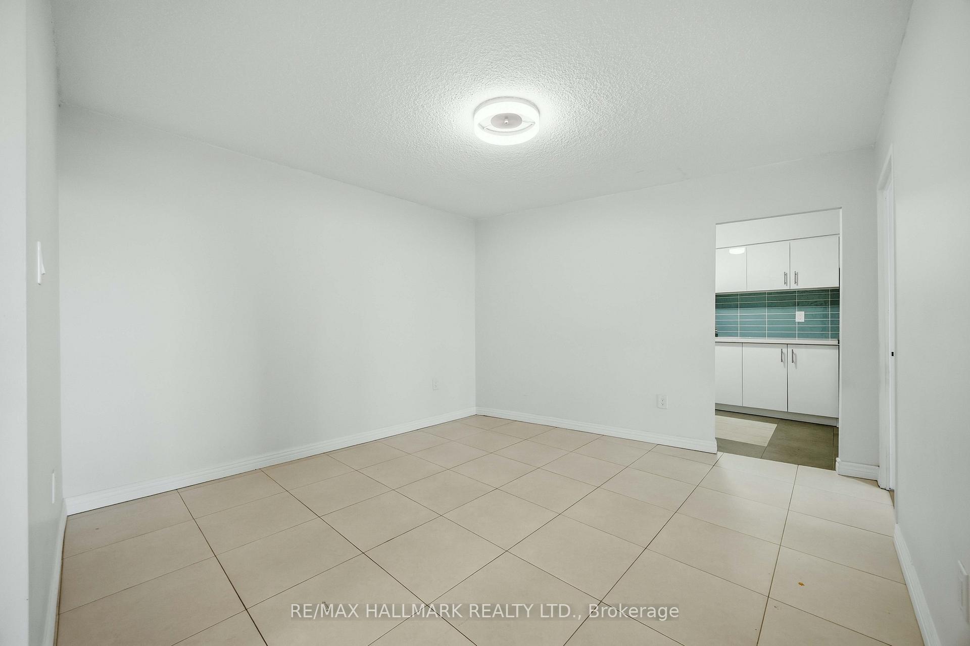 100 Echo Point 808, Toronto Unit: 808